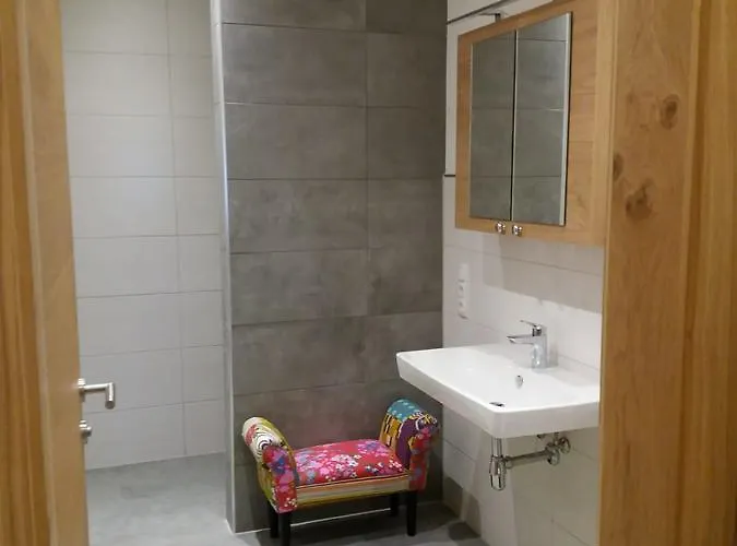 Haus Schennach Appartement *