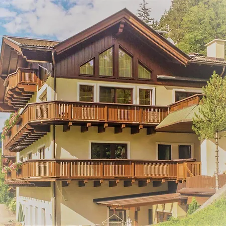 Haus Schennach Apartmán